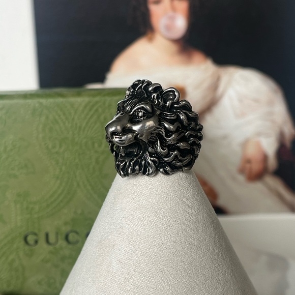 NIB GUCCI Silver Lion Head Ring - Picture 1 of 5